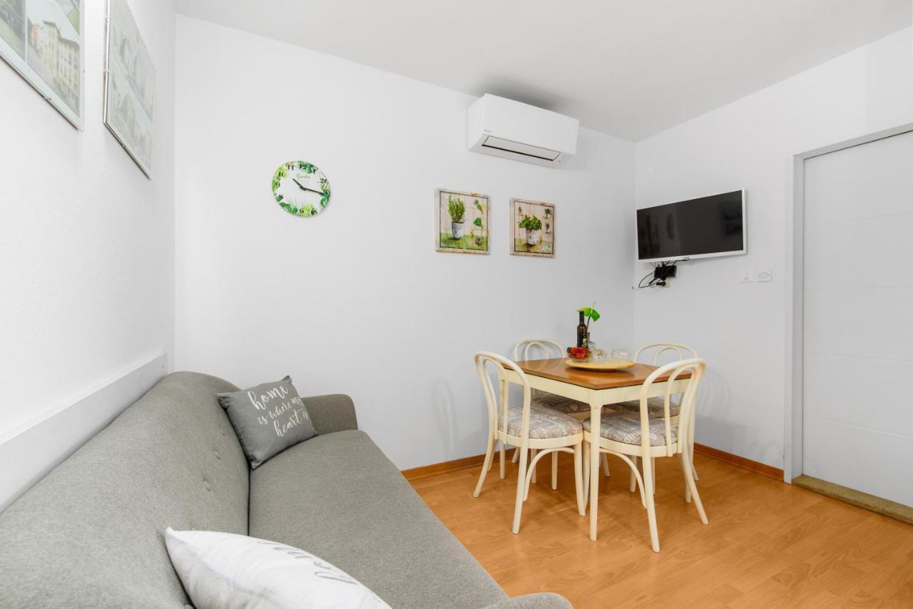 Apartment Felix Пореч Екстер'єр фото