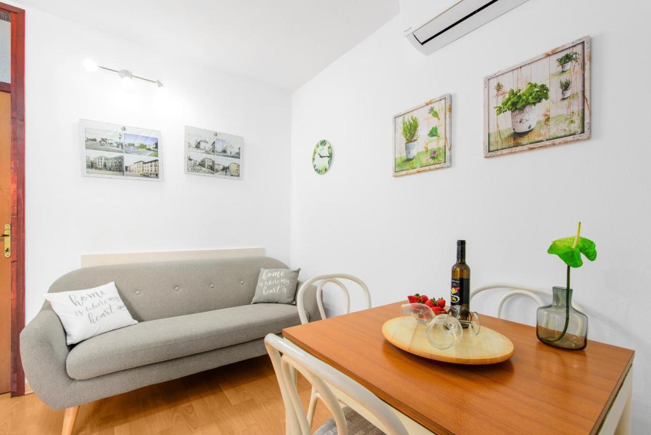 Apartment Felix Пореч Екстер'єр фото