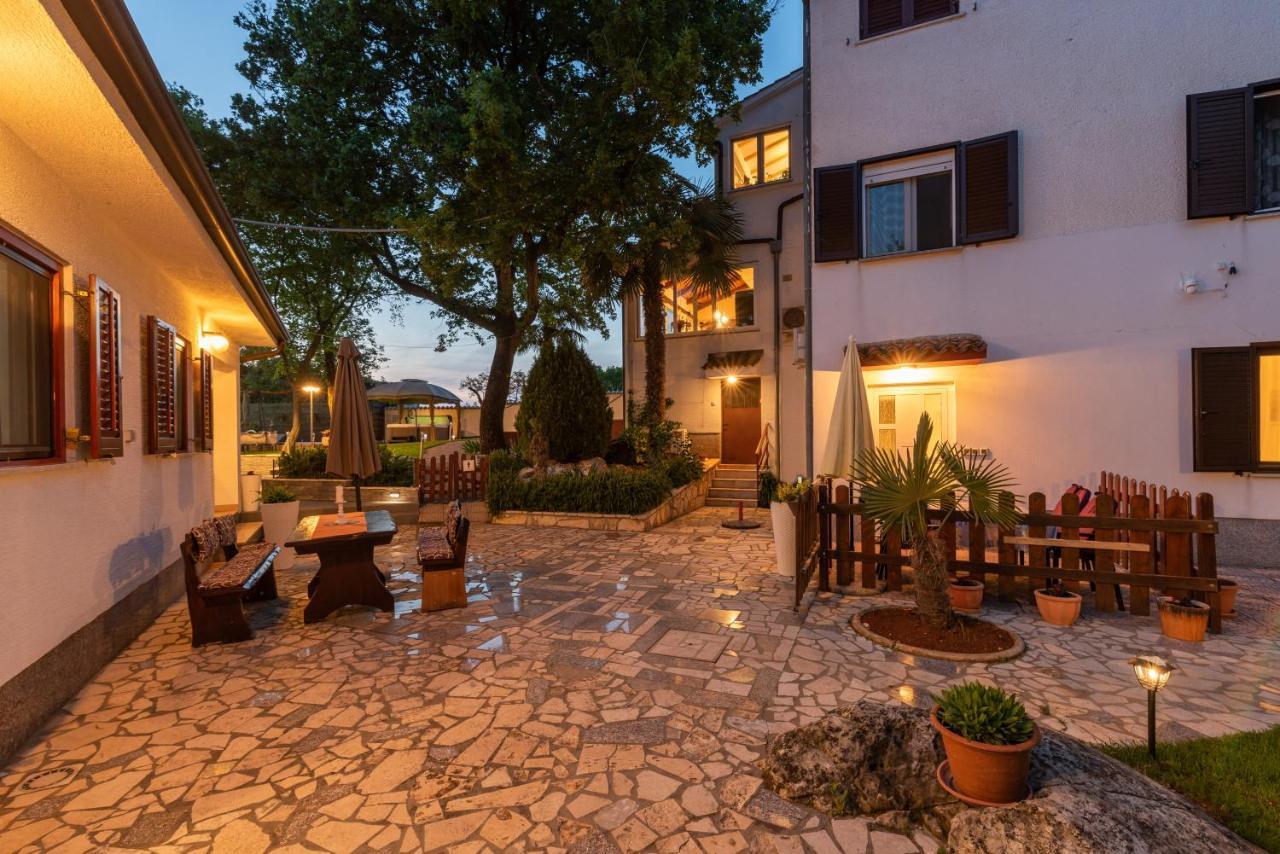 Apartment Felix Пореч Екстер'єр фото