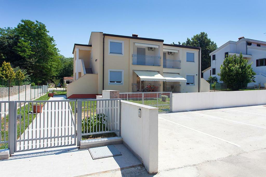Apartment Felix Пореч Екстер'єр фото