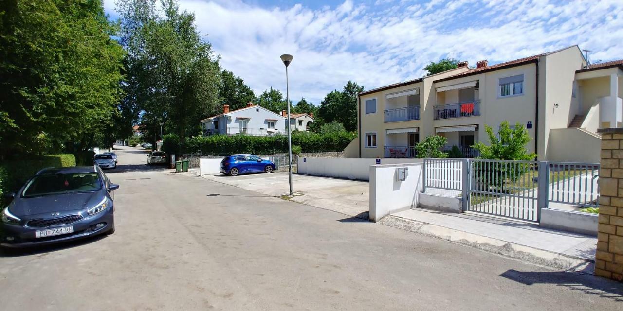 Apartment Felix Пореч Екстер'єр фото